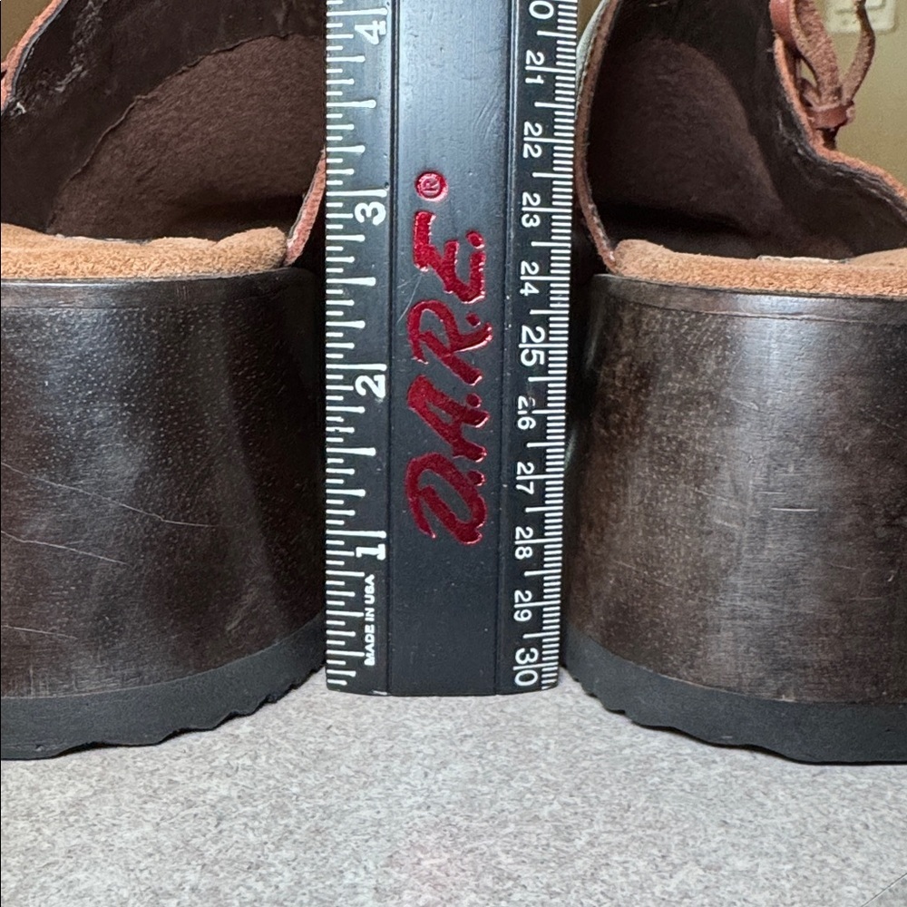 Vintage 90’s Candie's Brown Leather Platform Clogs Wood Heel Boho NWOT Size 6 - Picture 15 of 16